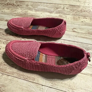 The Sak Slip On Shoes Women’s Size 6 Pink Woven Casual